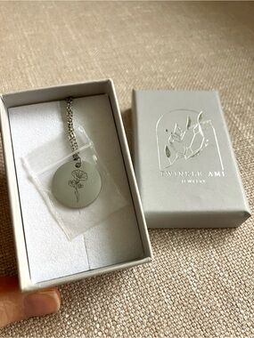 NWT September Birth Flower Necklace